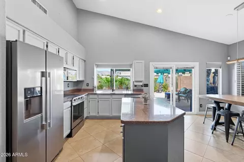 Kitchen - 1446 E Nighthawk Way, Phoenix, AZ 85048 photo 2 of 3