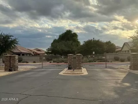3025 W T Ryan Ln, Phoenix, AZ 85041
