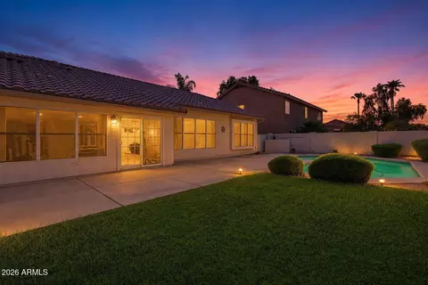 Exterior - 464 E Baylor Ln, Gilbert, AZ 85296 photo 2 of 6