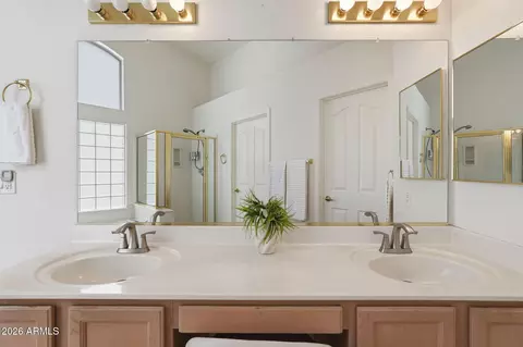 Bath - 464 E Baylor Ln, Gilbert, AZ 85296 photo 1 of 3