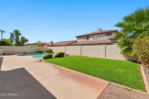 Exterior - 464 E Baylor Ln, Gilbert, AZ 85296 photo 4 of 6
