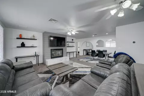 Living - 477 W Baseline Spur, Globe, AZ 85501 photo 2 of 3
