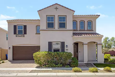 Exterior - 939 E Danbury Dr, Phoenix, AZ 85022 photo 2 of 9