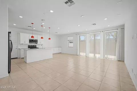 Living - 939 E Danbury Dr, Phoenix, AZ 85022 photo 1 of 3