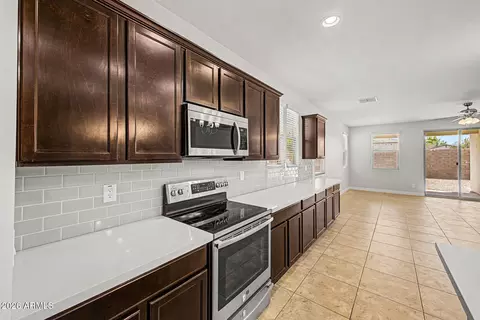 Kitchen - 10001 E Wavelength Ave, Mesa, AZ 85212 photo 3 of 3