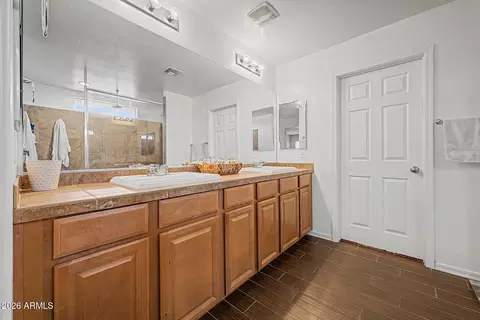 Bath - 2975 E Saltsage Dr, Phoenix, AZ 85048 photo 1 of 3