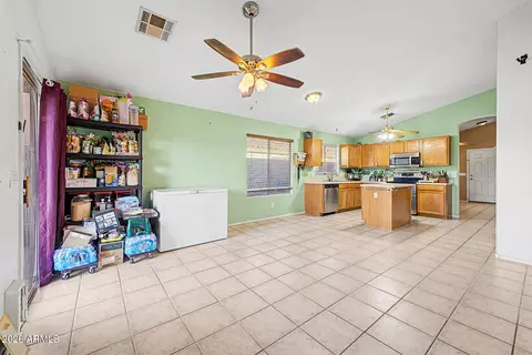Kitchen - 1096 E Graham Ln, Apache Junction, AZ 85119 photo 3 of 7