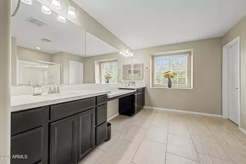 Bath - 3795 E Hans Dr, Gilbert, AZ 85296 photo 2 of 4