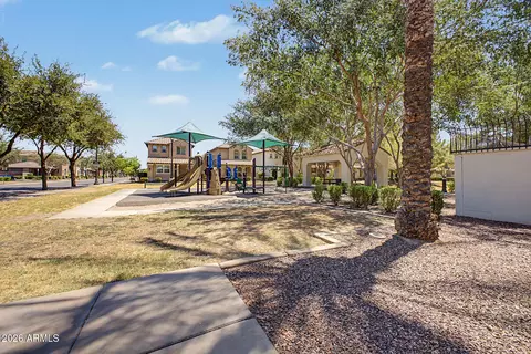 Exterior - 3795 E Hans Dr, Gilbert, AZ 85296 photo 9 of 15