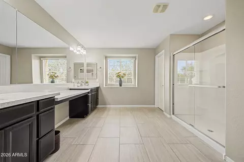 Bath - 3795 E Hans Dr, Gilbert, AZ 85296 photo 3 of 4