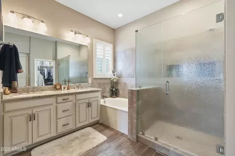 Bath - 10345 E Kinetic Dr, Mesa, AZ 85212 photo 2 of 4