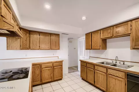 Kitchen - 116 E Manhatton Dr, Tempe, AZ 85282 photo 3 of 4