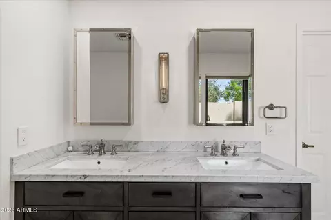 Bath - 3116 E Rose Ln, Phoenix, AZ 85016 photo 1 of 3