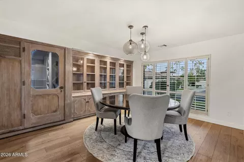 Dining - 3116 E Rose Ln, Phoenix, AZ 85016 photo 2 of 4