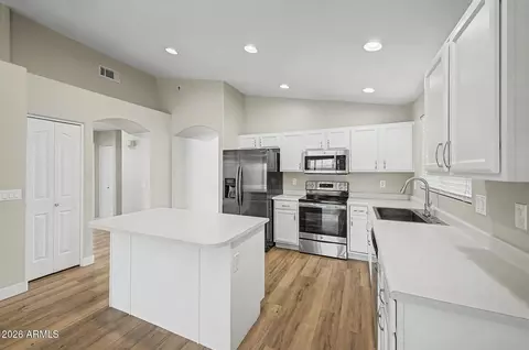 Kitchen - 4961 E Holmes Ave, Mesa, AZ 85206 photo 4 of 4