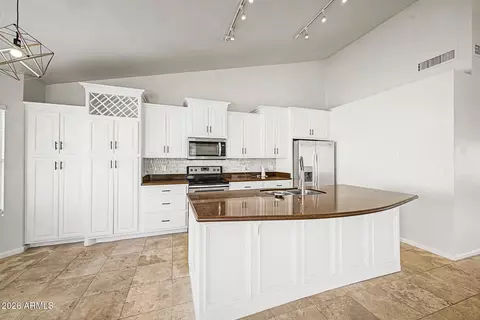 Kitchen - 3834 E Windsong Dr, Phoenix, AZ 85048 photo 2 of 5
