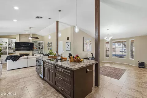 Kitchen - 4725 E Le Marche Ave, Phoenix, AZ 85032 photo 4 of 6