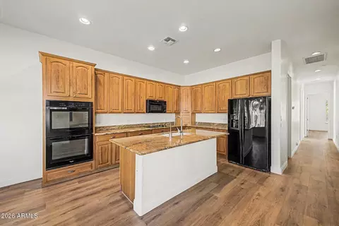 Kitchen - 3469 E Mockingbird Dr, Gilbert, AZ 85234 photo 4 of 4