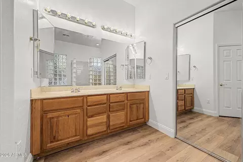 Bath - 3469 E Mockingbird Dr, Gilbert, AZ 85234 photo 2 of 4