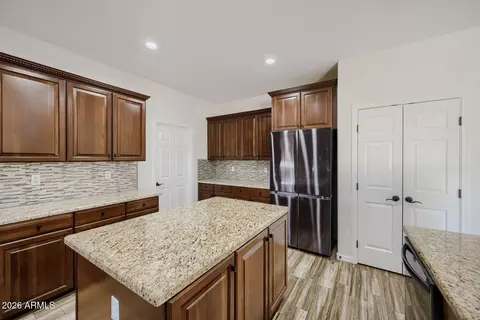Kitchen - 3108 E Ridgewood Ln, Gilbert, AZ 85298 photo 2 of 3
