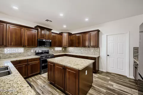 Kitchen - 3108 E Ridgewood Ln, Gilbert, AZ 85298 photo 1 of 3