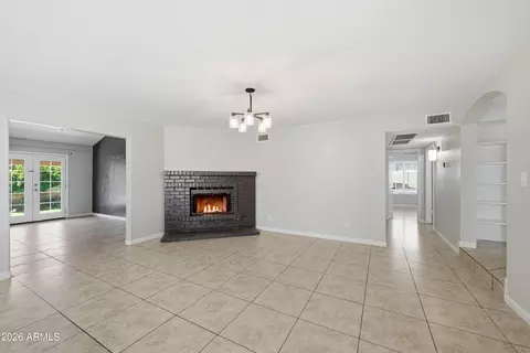 Living - 1651 E Apollo Rd, Phoenix, AZ 85042 photo 4 of 4