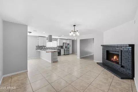 Living - 1651 E Apollo Rd, Phoenix, AZ 85042 photo 3 of 4