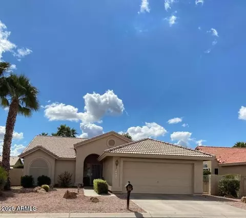 10613 E Halley Dr, Sun Lakes, AZ 85248