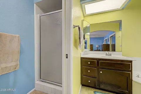 Bath - 8239 E Navarro Ave, Mesa, AZ 85209 photo 3 of 4