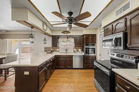 Kitchen - 8239 E Navarro Ave, Mesa, AZ 85209 photo 2 of 4