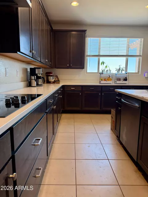 Kitchen - 29405 N 224th Dr, Wittmann, AZ 85361 photo 4 of 5