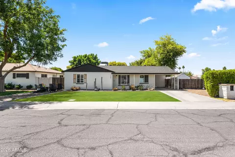 Exterior - 901 E Berridge Ln, Phoenix, AZ 85014 photo 1 of 4