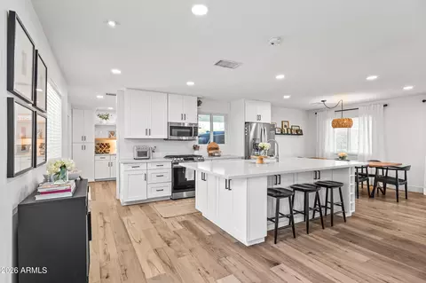 Kitchen - 901 E Berridge Ln, Phoenix, AZ 85014 photo 1 of 3