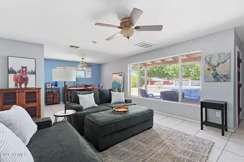 Living - 3609 N 40th St, Phoenix, AZ 85018 photo 1 of 1
