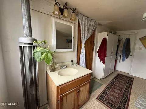 Bath - 12501 E Central Ave, Mayer, AZ 86333 photo 4 of 4