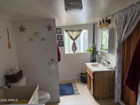 Bath - 12501 E Central Ave, Mayer, AZ 86333 photo 1 of 4