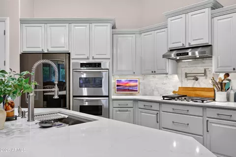 Kitchen - 607 Elgin St, Gilbert, AZ 85295 photo 5 of 8