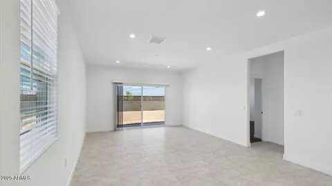 2740 W Sonrisa Ave, Apache Junction, AZ 85120 photo 8