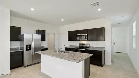 2740 W Sonrisa Ave, Apache Junction, AZ 85120 photo 5