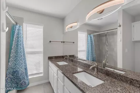 Bath - 2422 E Kael Cir, Mesa, AZ 85213 photo 2 of 5