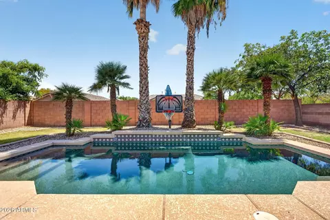Exterior - 2877 E Crescent Way, Gilbert, AZ 85298 photo 2 of 11