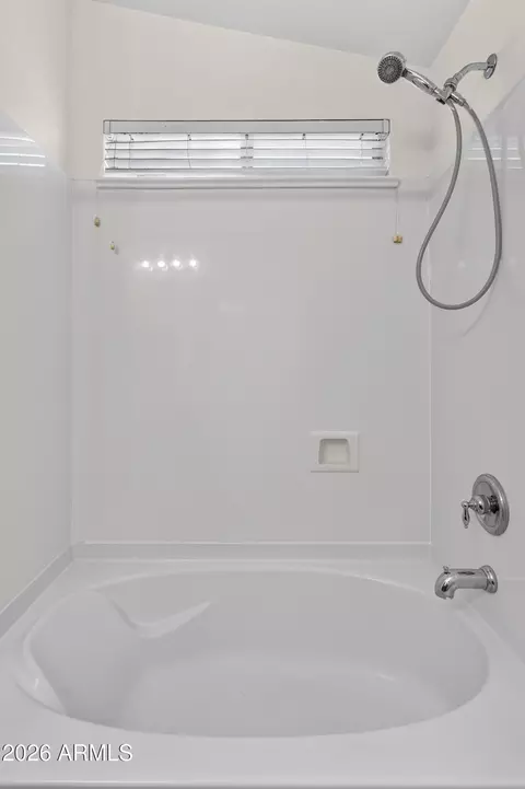 Bath - 2877 E Crescent Way, Gilbert, AZ 85298 photo 3 of 4