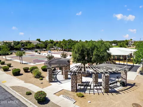 View/Area - 2877 E Crescent Way, Gilbert, AZ 85298 photo 8 of 9