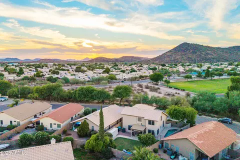 View/Area - 2211 E Williams Dr E, Phoenix, AZ 85024 photo 8 of 10
