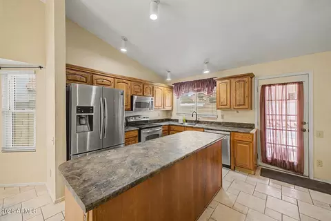 Kitchen - 5622 E Fairfield St, Mesa, AZ 85205 photo 4 of 4