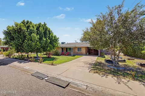 Exterior - 3801 E Amelia Ave, Phoenix, AZ 85018 photo 2 of 6