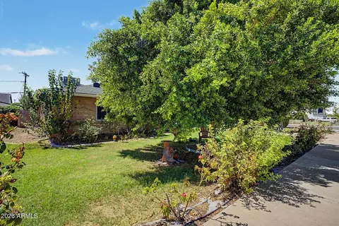 Exterior - 3801 E Amelia Ave, Phoenix, AZ 85018 photo 1 of 6