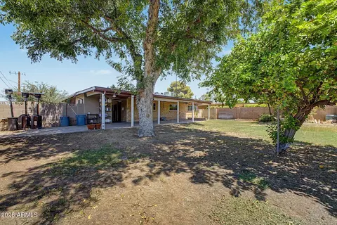 Exterior - 3801 E Amelia Ave, Phoenix, AZ 85018 photo 4 of 6