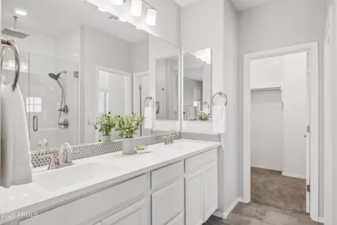 Bath - 1676 E Hampton Ln, Gilbert, AZ 85295 photo 1 of 3