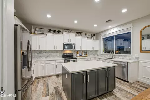 Kitchen - 439 N Pheasant Ct, Gilbert, AZ 85234 photo 3 of 9